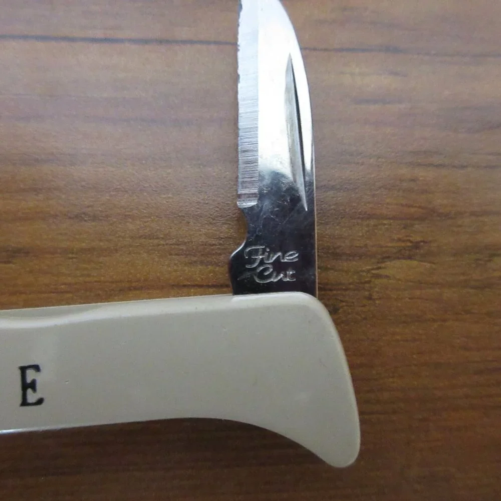 Vendance Hugger Franmara Wine Cork Screw & Bottle Opener w/Knife Steel